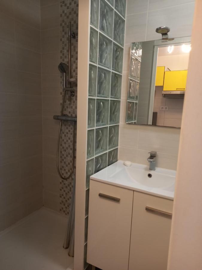Les Appartements De Lina - Studio West City - Self Check-In Ла-Гранд-Мот Экстерьер фото